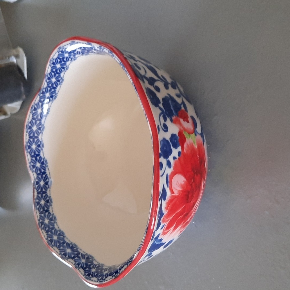 NWOT - The Pioneer Woman Heritage Floral Small Round Bowl